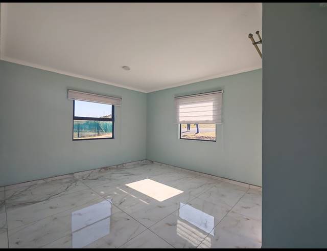 3 BEDROOM FREEHOLD FOR SALE IN SHAKASKRAAL